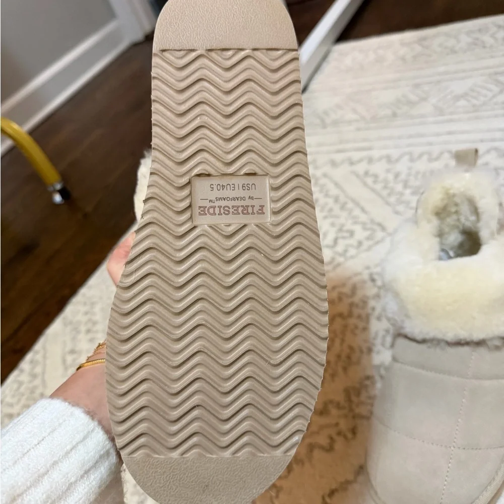 New Dearfoams Women's Bayswater Genuine Shearling Quilted Platform Bootie